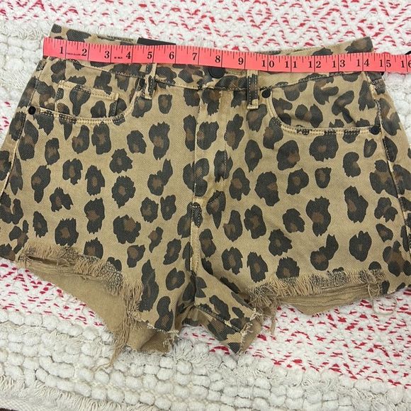 Blank NYC shorts - Picture 6 of 8